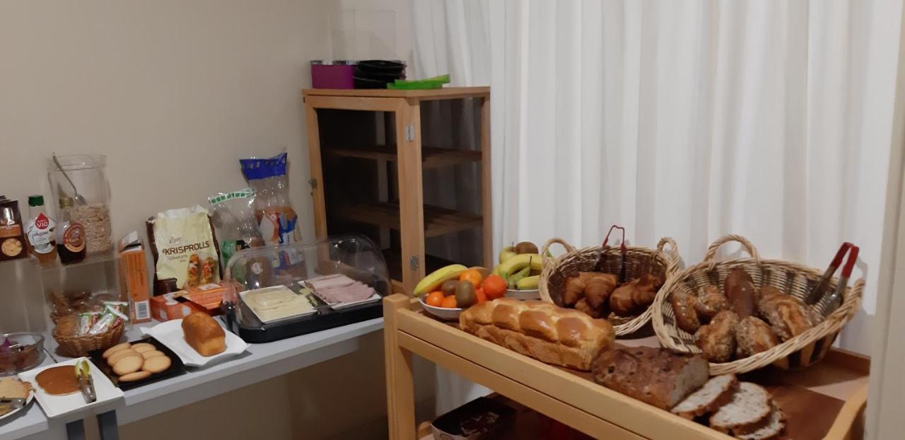 Logis Hotel Restaurant Le Relais De L'Abbaye Saint-Évroult-Notre-Dame-du-Bois エクステリア 写真