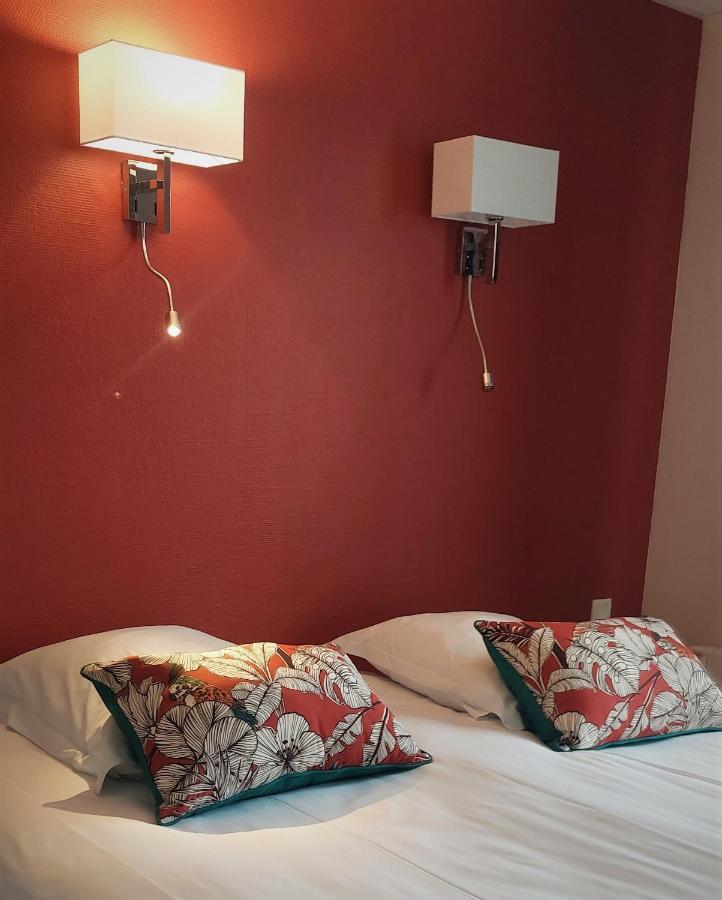 Logis Hotel Restaurant Le Relais De L'Abbaye Saint-Évroult-Notre-Dame-du-Bois エクステリア 写真